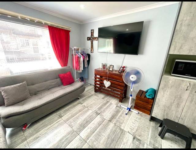 2 BEDROOM APARTMENT FOR SALE IN KENMARE